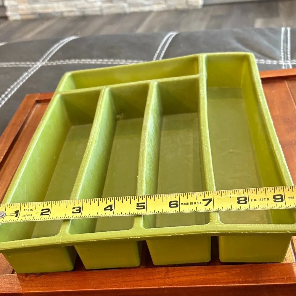 Vintage MOD 1970's FESCO 8188• Avocado Plastic Utensil Holder
